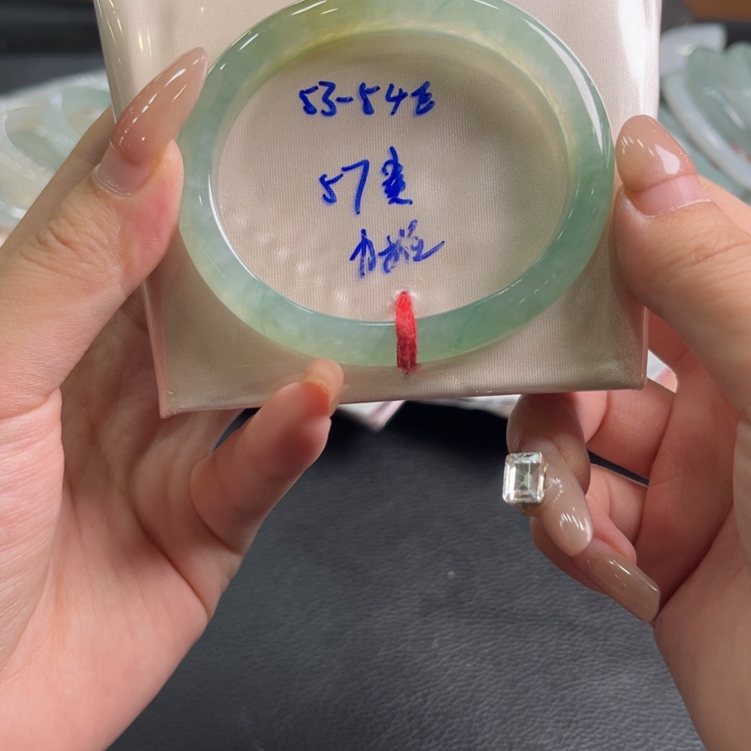 翡翠未镶嵌手镯57贵妃53 54正圈力推