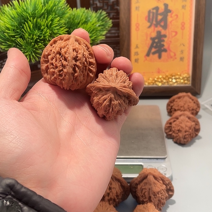 王***夫文玩核桃吊坠四座楼