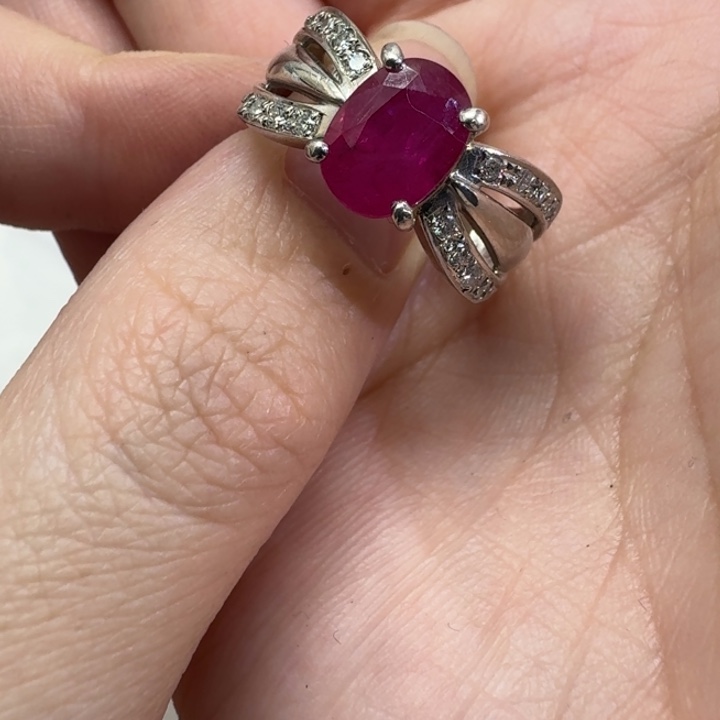 红宝石戒指未镶嵌