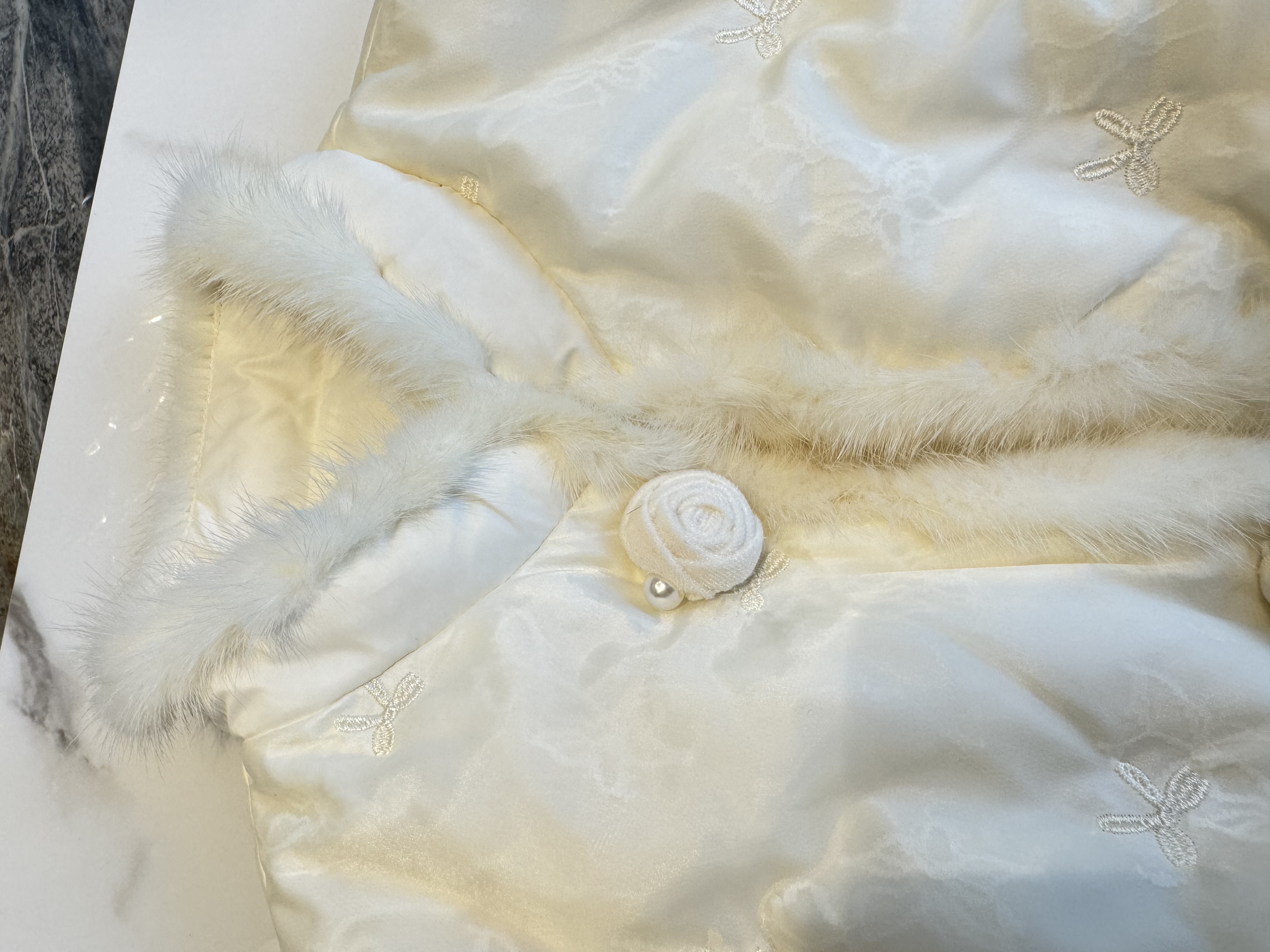 新中式白鹅绒水貂毛拼接国风小香风秋冬羽绒保暖羽绒服