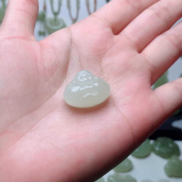 和田玉未镶嵌吊坠