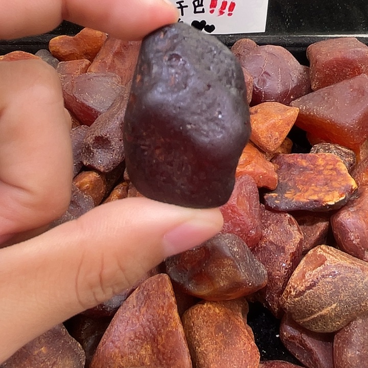 裸石琥珀未镶嵌吊坠