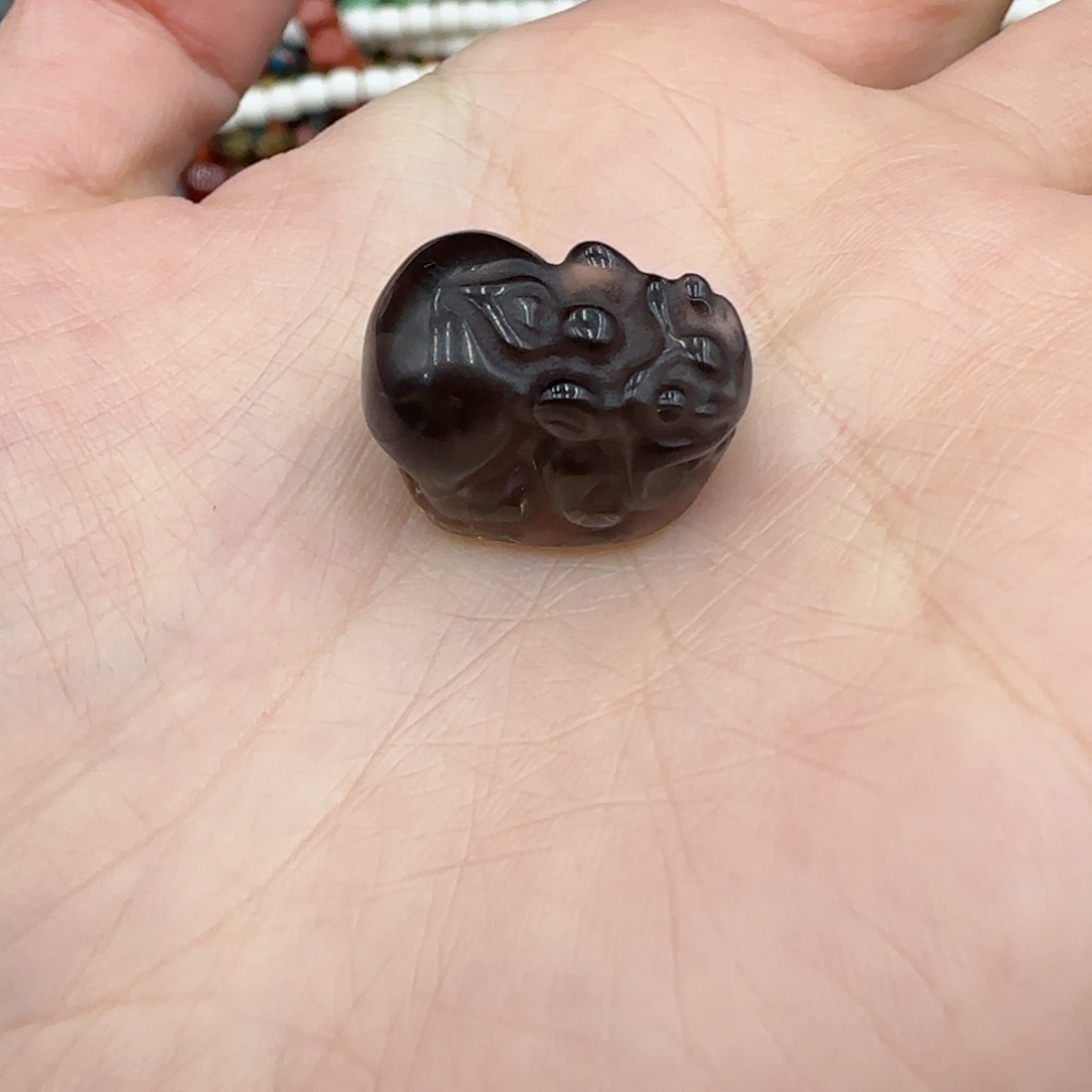 玛瑙/玉髓珠宝半成品未镶嵌茶晶貔貅一个