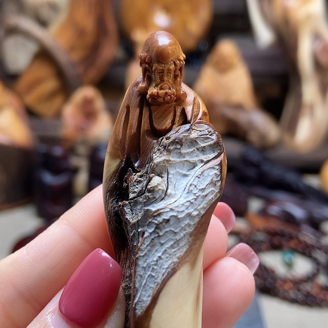 崖柏88888888888888