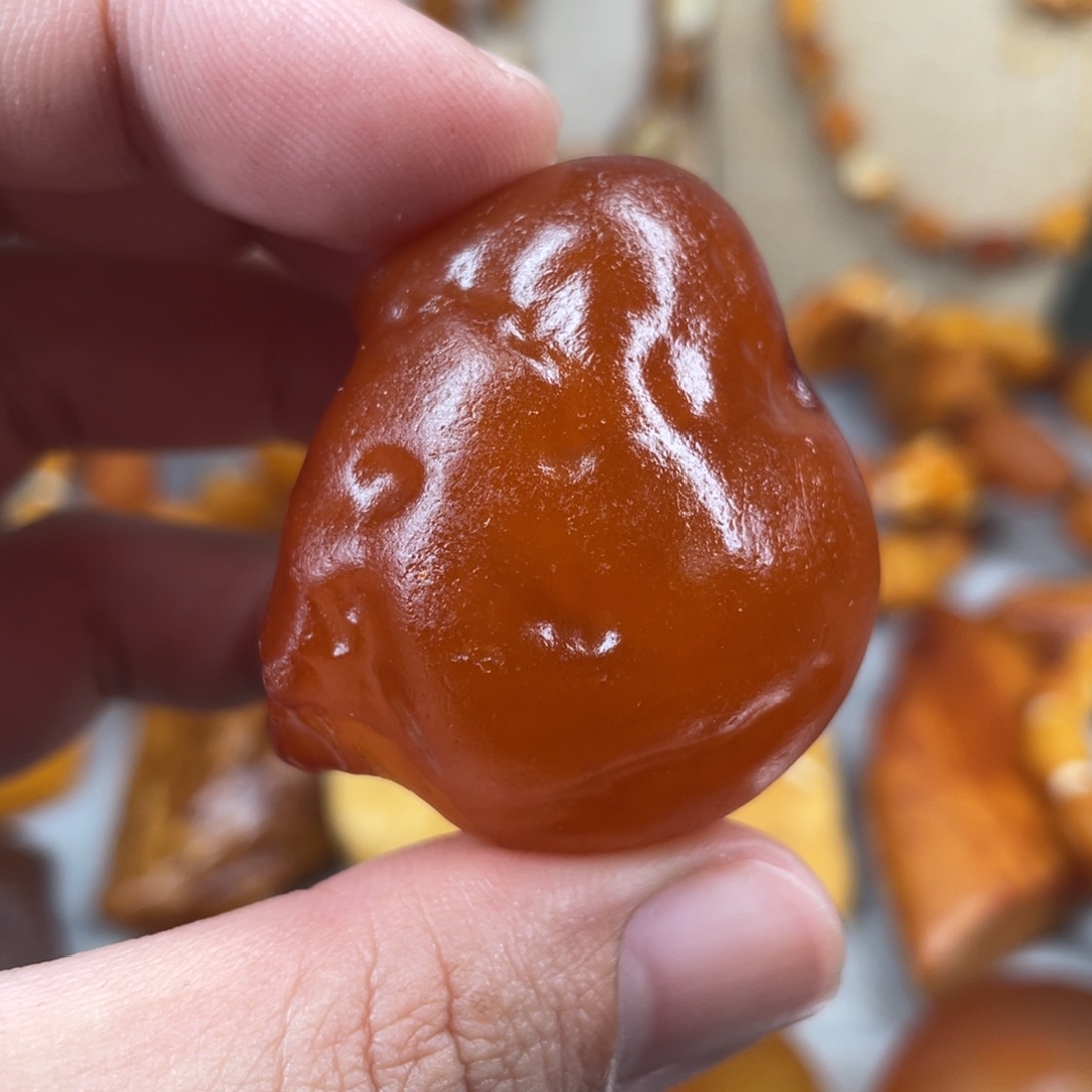琥珀珠宝奇石未镶嵌