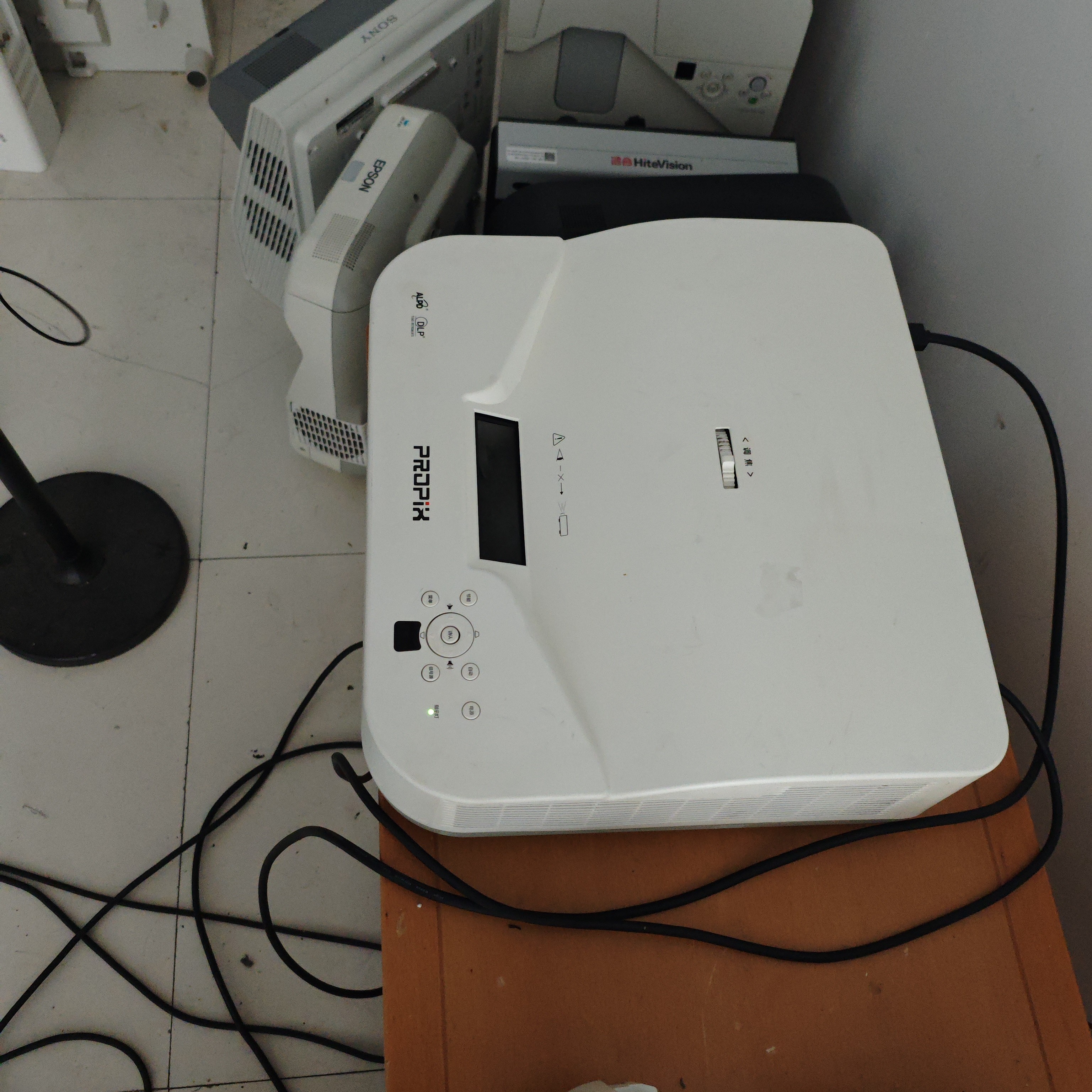 高清派克斯投影仪运费到付