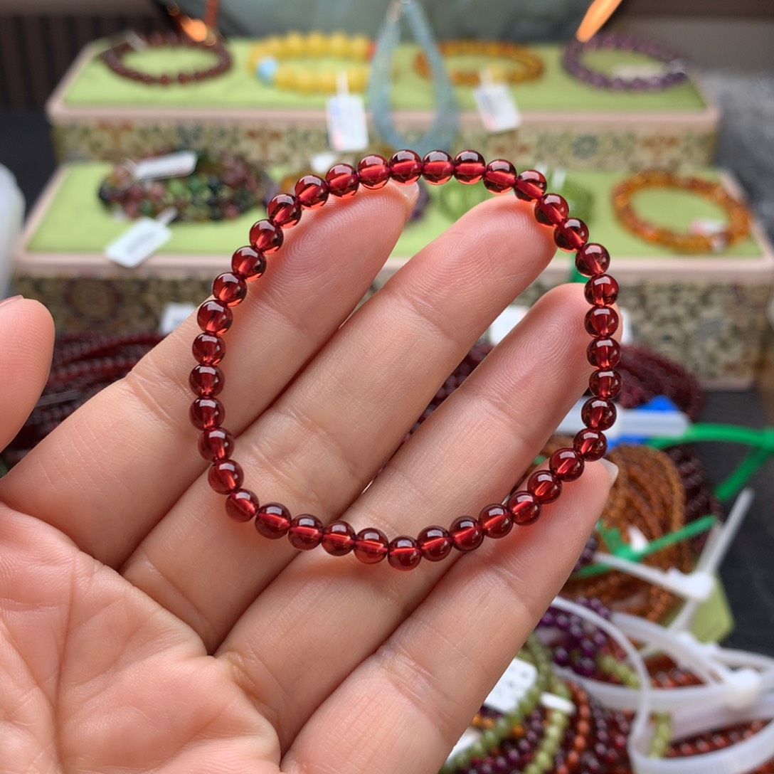 石榴石手串未镶嵌手串4.8