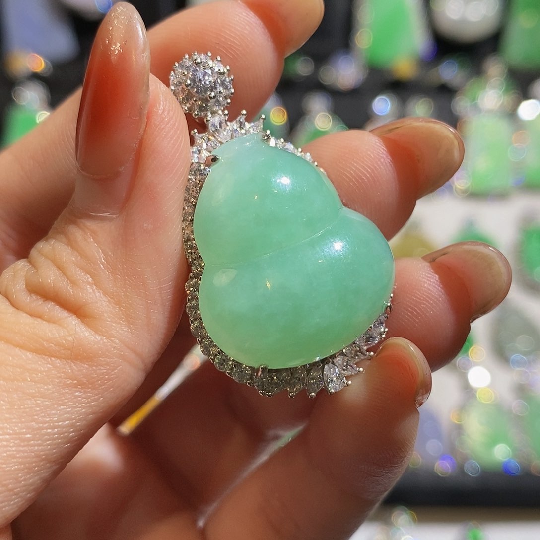 翡翠颈饰银S925镶嵌天然翡翠