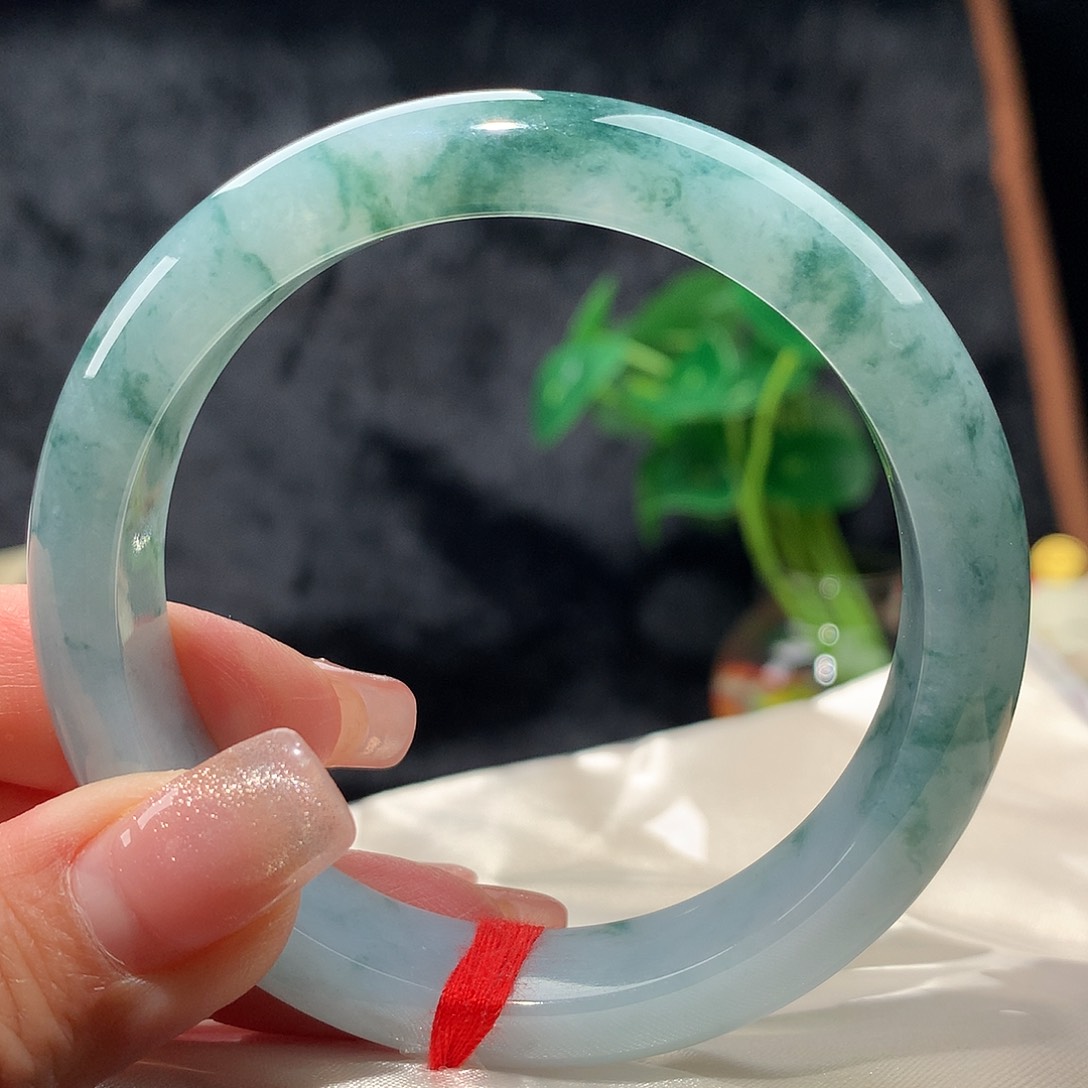 翡翠手镯未镶嵌圈口56.5