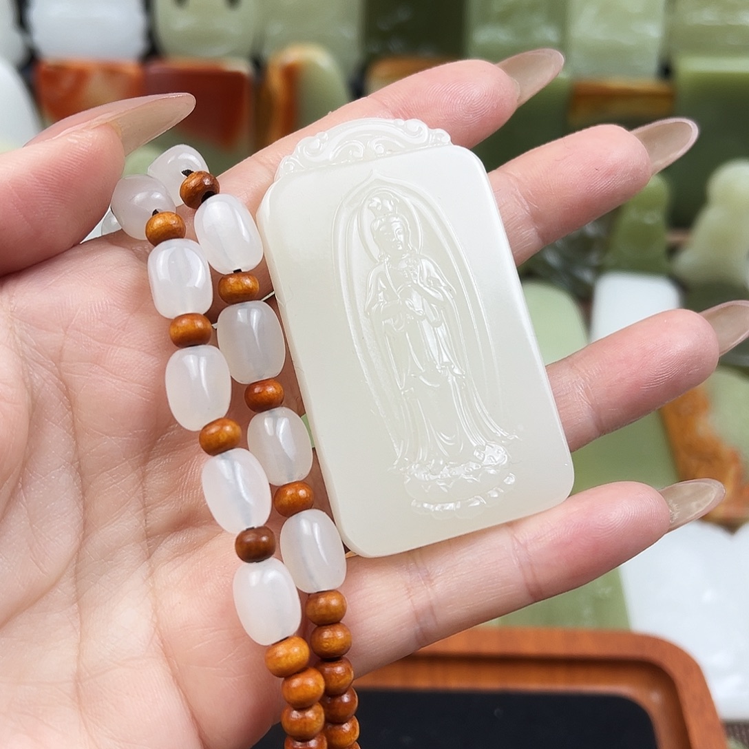 新疆昆仑山料观音