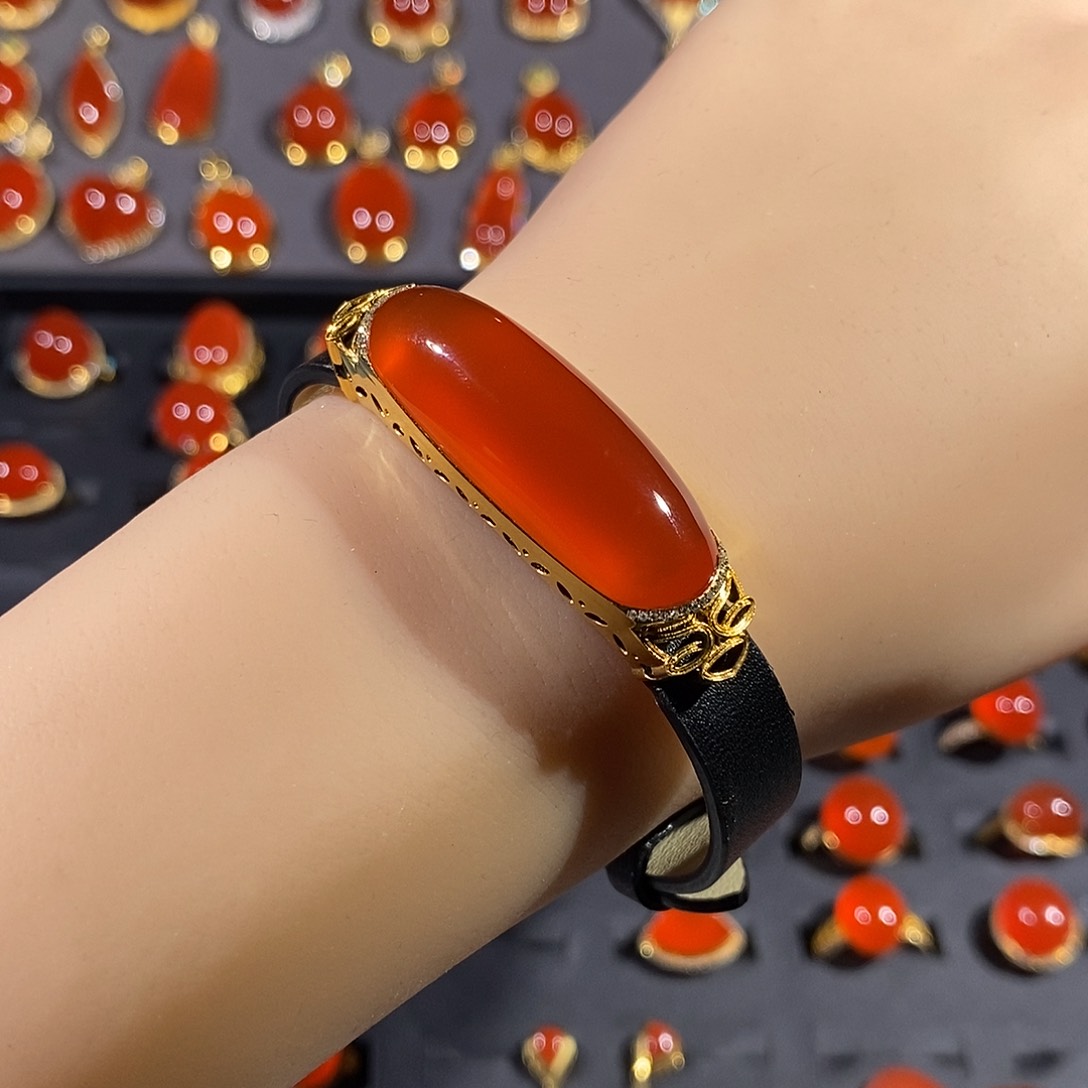 南红玛瑙手链18K金镶嵌