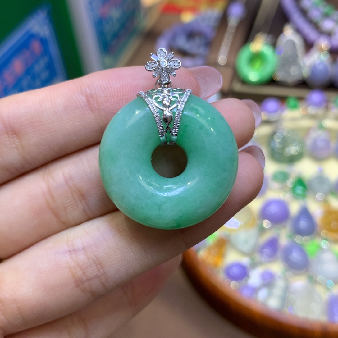 【闪购商品】翡翠18K金镶嵌颈饰翡翠