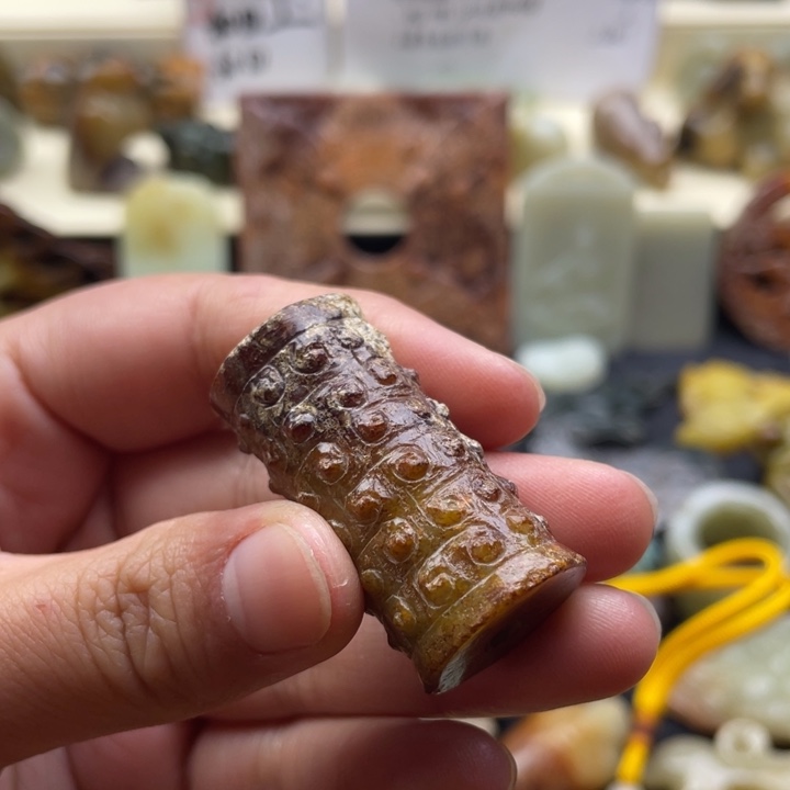 和田玉颈饰未镶嵌100