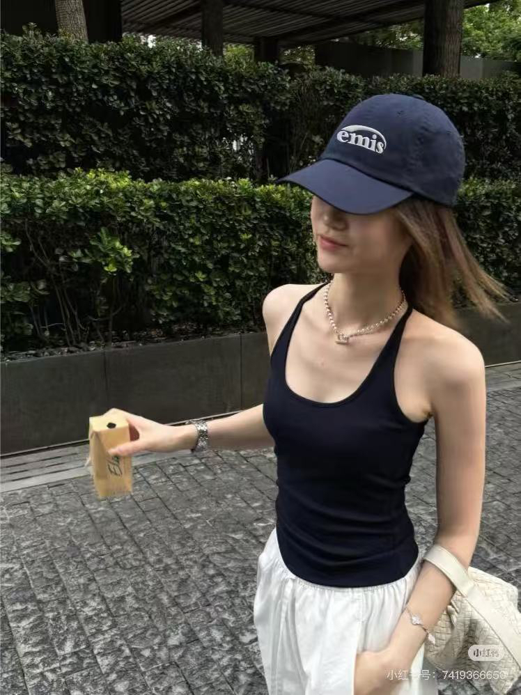 e*mis 最火藏蓝帽子