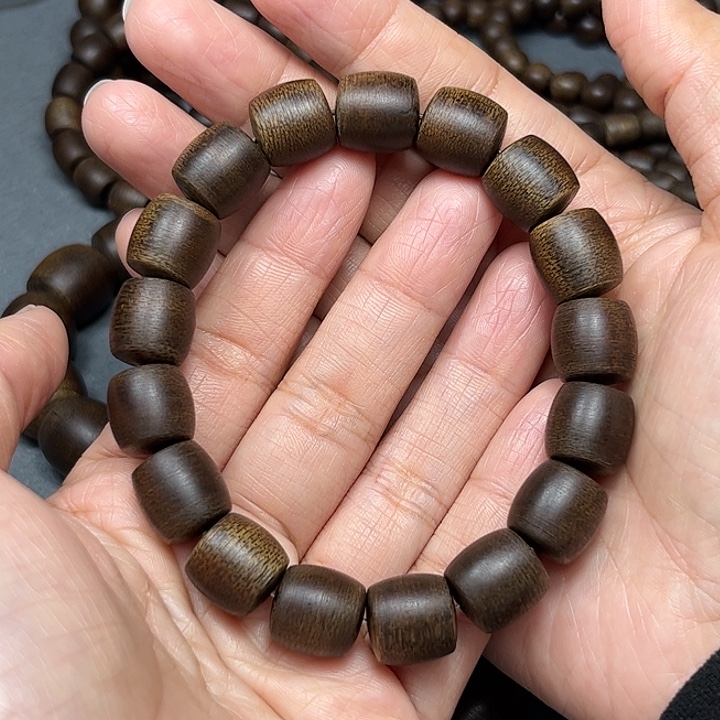 一***金沉香碎屑沉香白棋玉化1.2