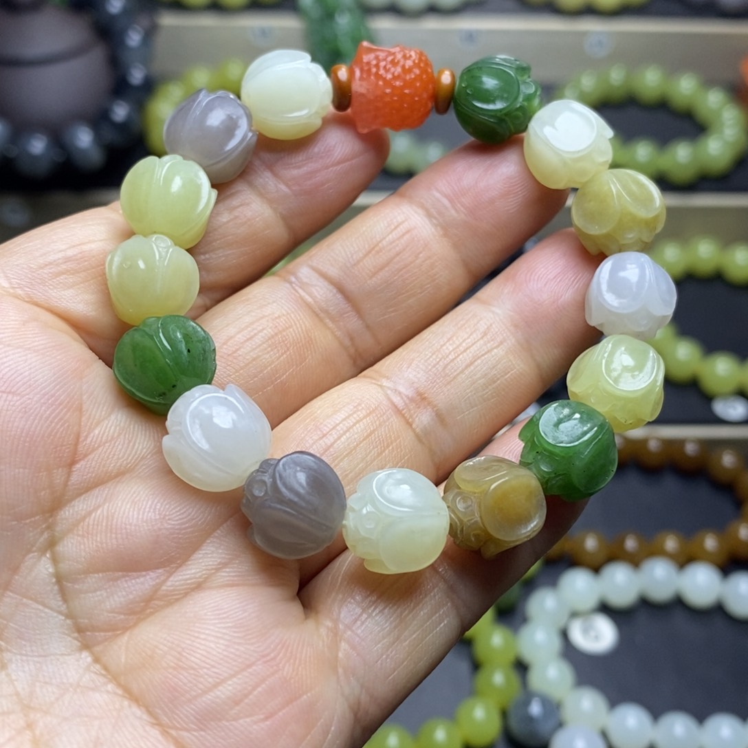 和田玉未镶嵌手串