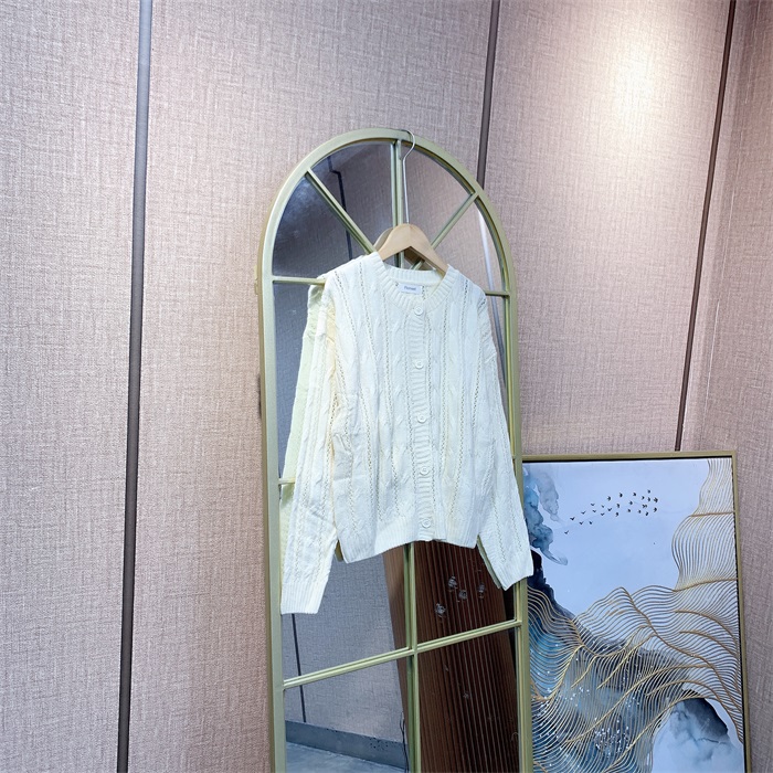 DD123浅黄色孕妇上衣90-130