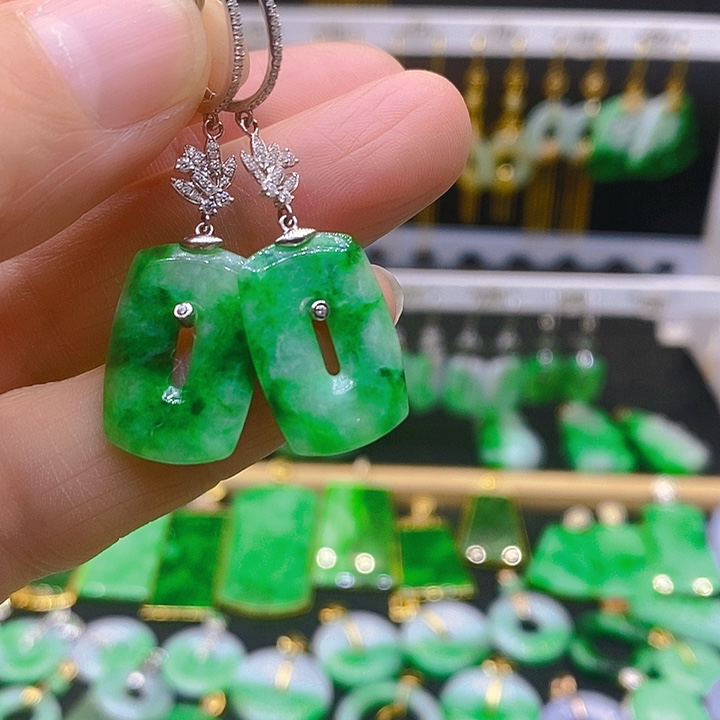 翡翠耳饰18K金镶嵌耳坠