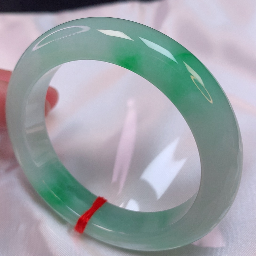 翡翠手镯未镶嵌50+ 翡翠手镯