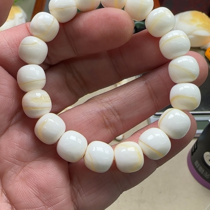 白玉菩提吊坠白色8900