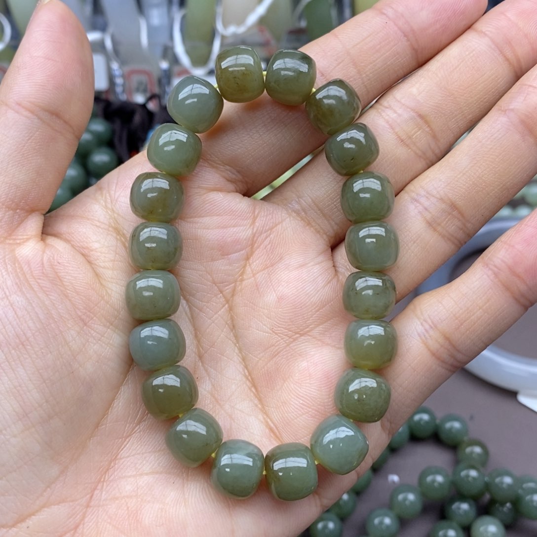 和田玉手串未镶嵌爱****签卡10