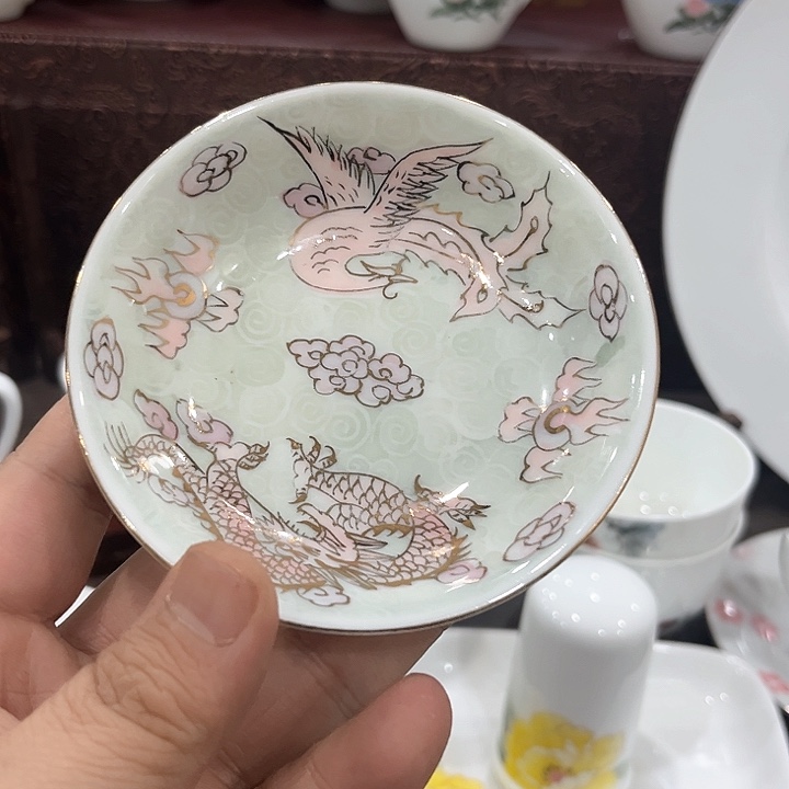 釉下五彩的瓷器和，