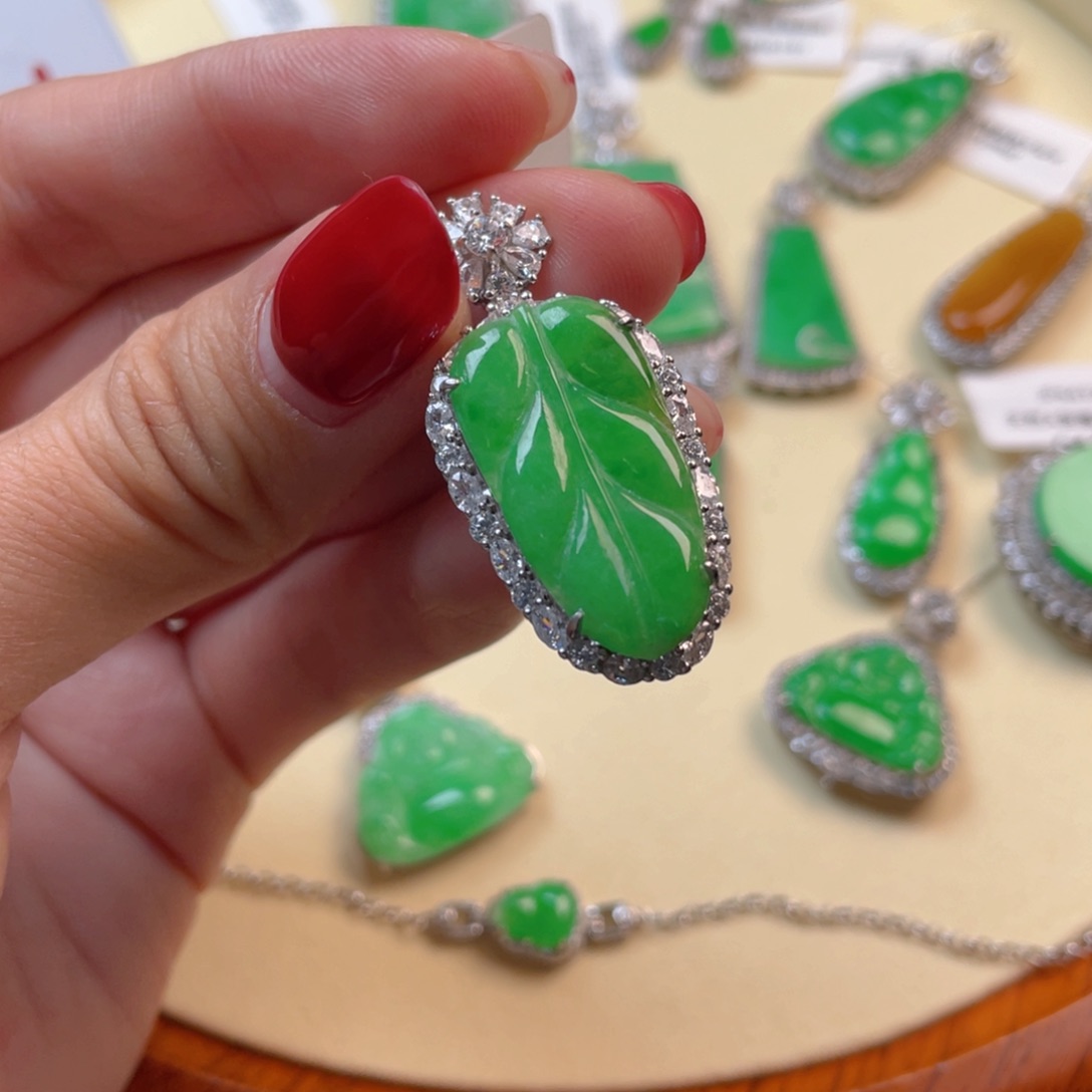 翡翠吊坠(不含链)银S925镶嵌