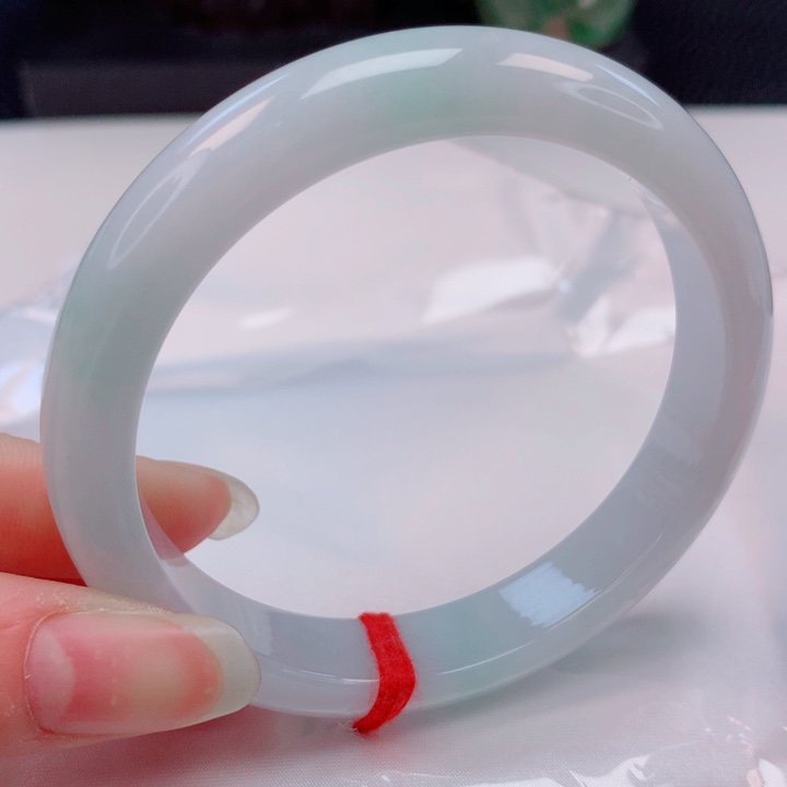 翡翠未镶嵌手镯56圈