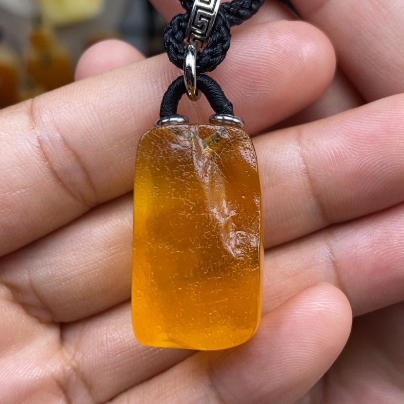 【闪购商品】琥珀颈饰未镶嵌
