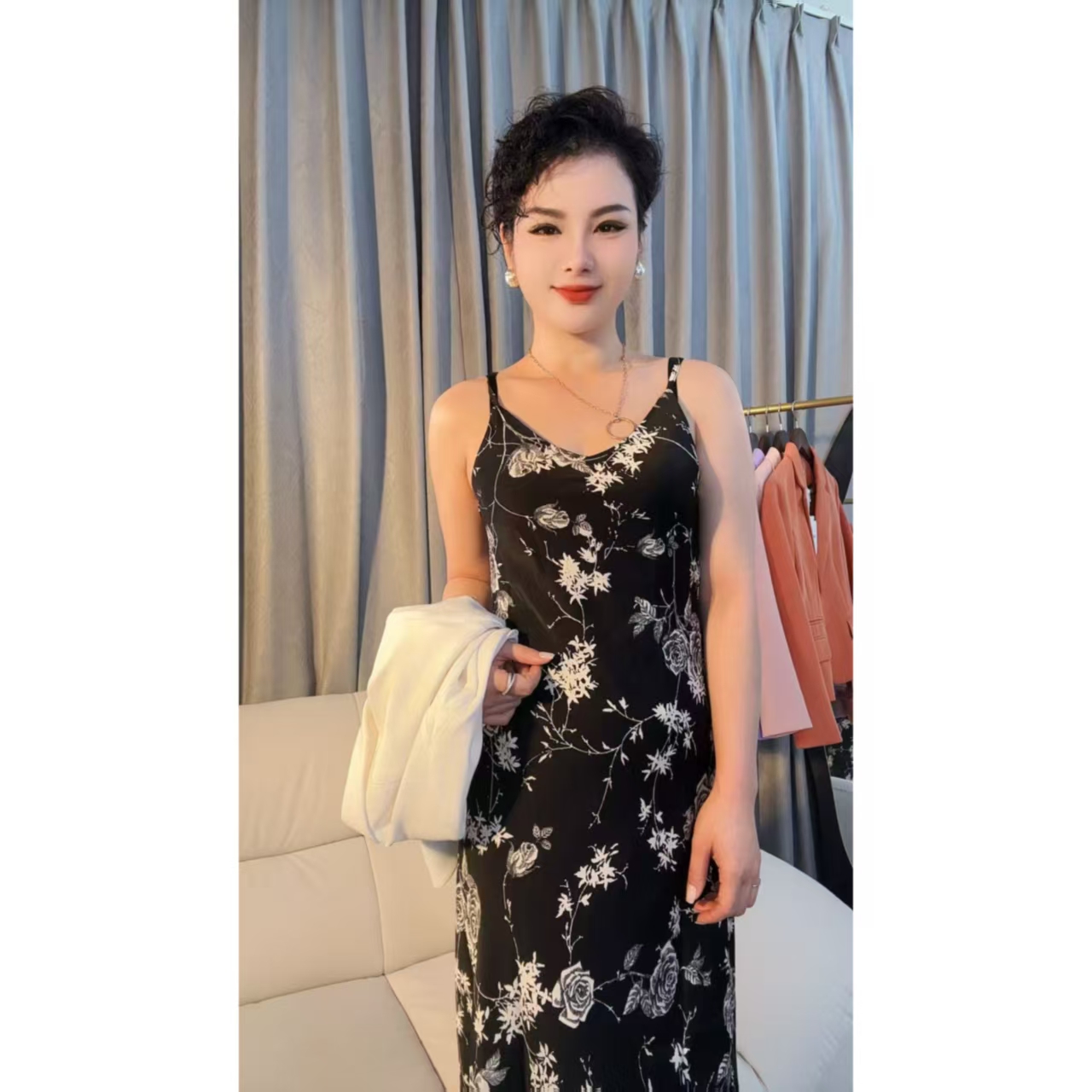 糖糖严选 2025夏季新款修身显瘦碎花吊带裙 398