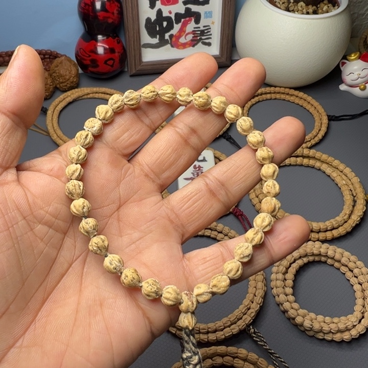 柏香籽/百香籽吊坠原桩莲花手串