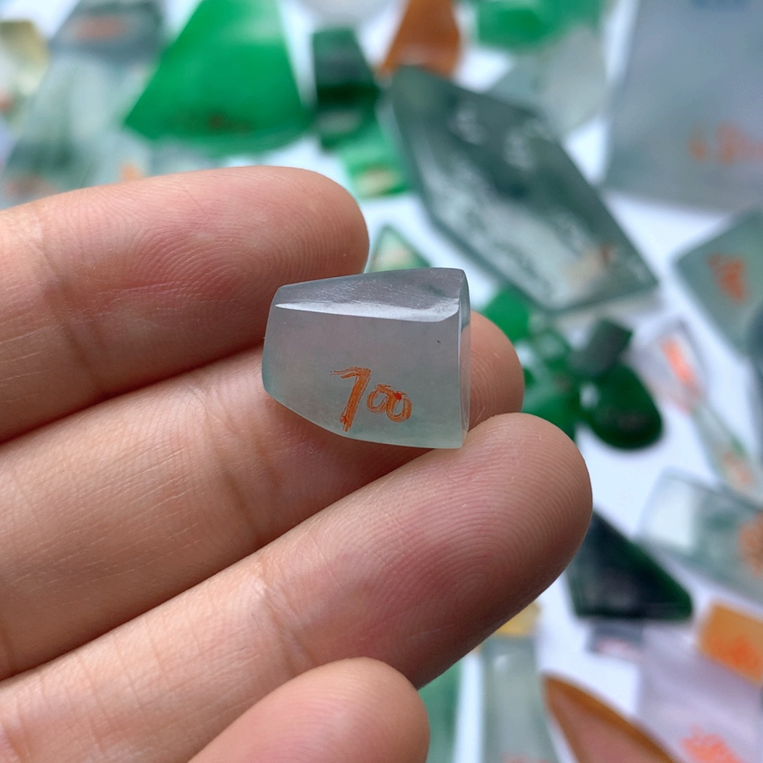 定制翡翠未镶嵌天然翡翠