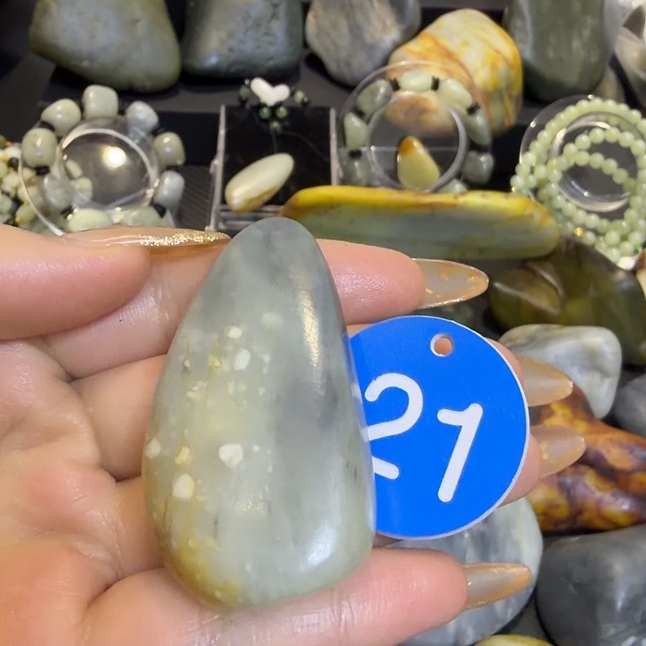 和田玉未镶嵌挂件