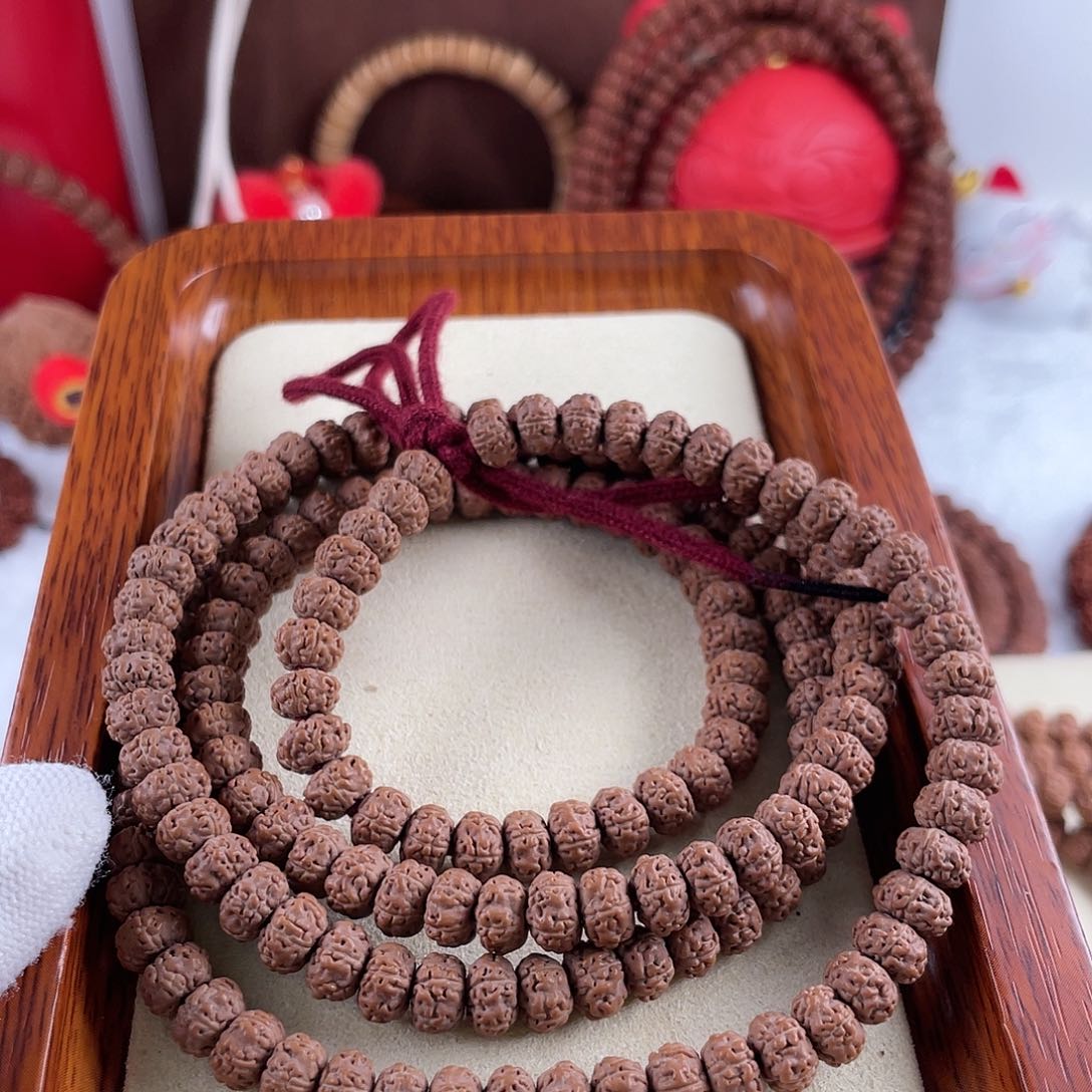 【闪购商品】金刚菩提把件被****人飞碟