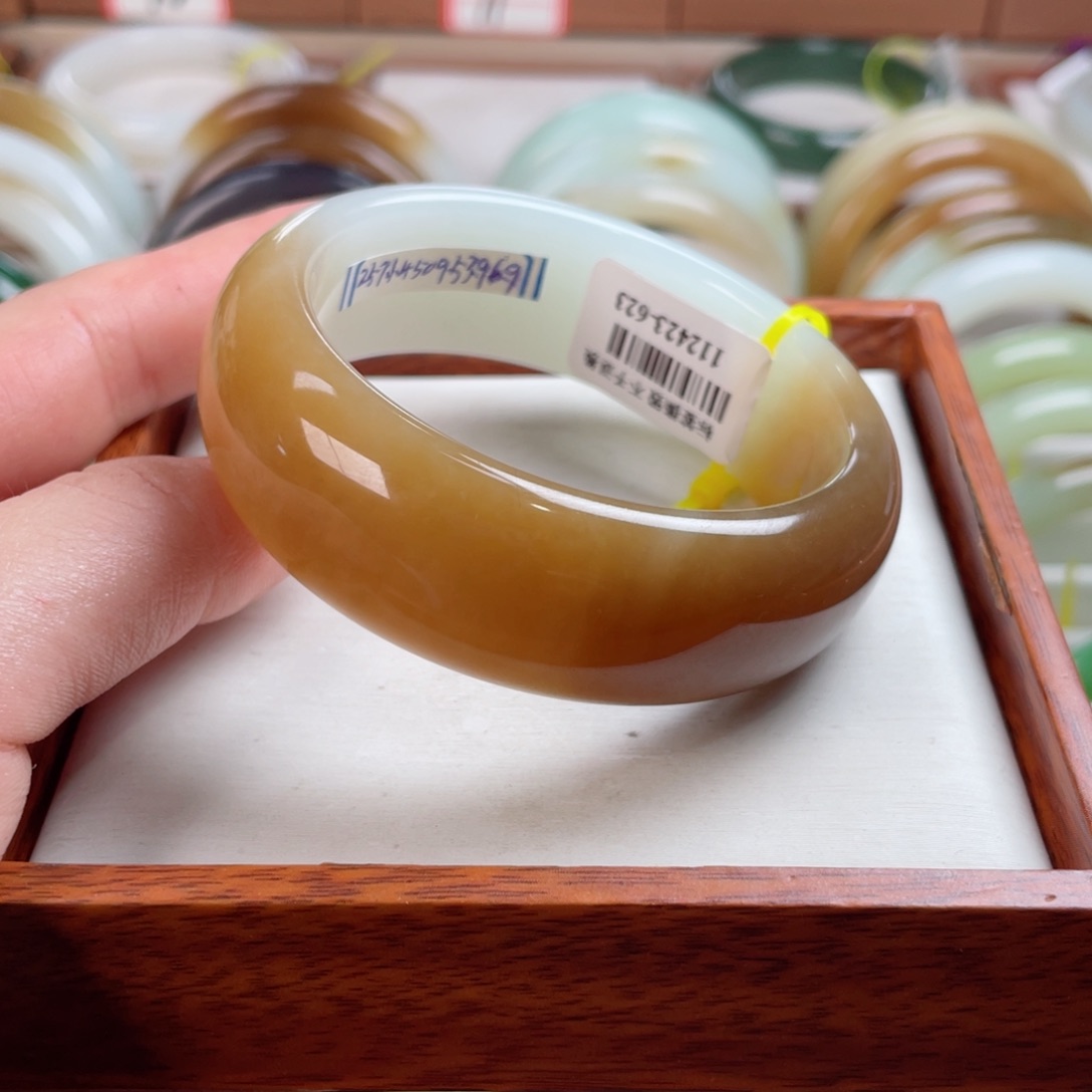 【闪购商品】和田玉手镯未镶嵌54.27