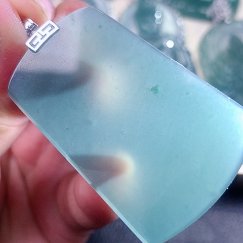 【闪购商品】翡翠颈饰18K金镶嵌天然翡翠