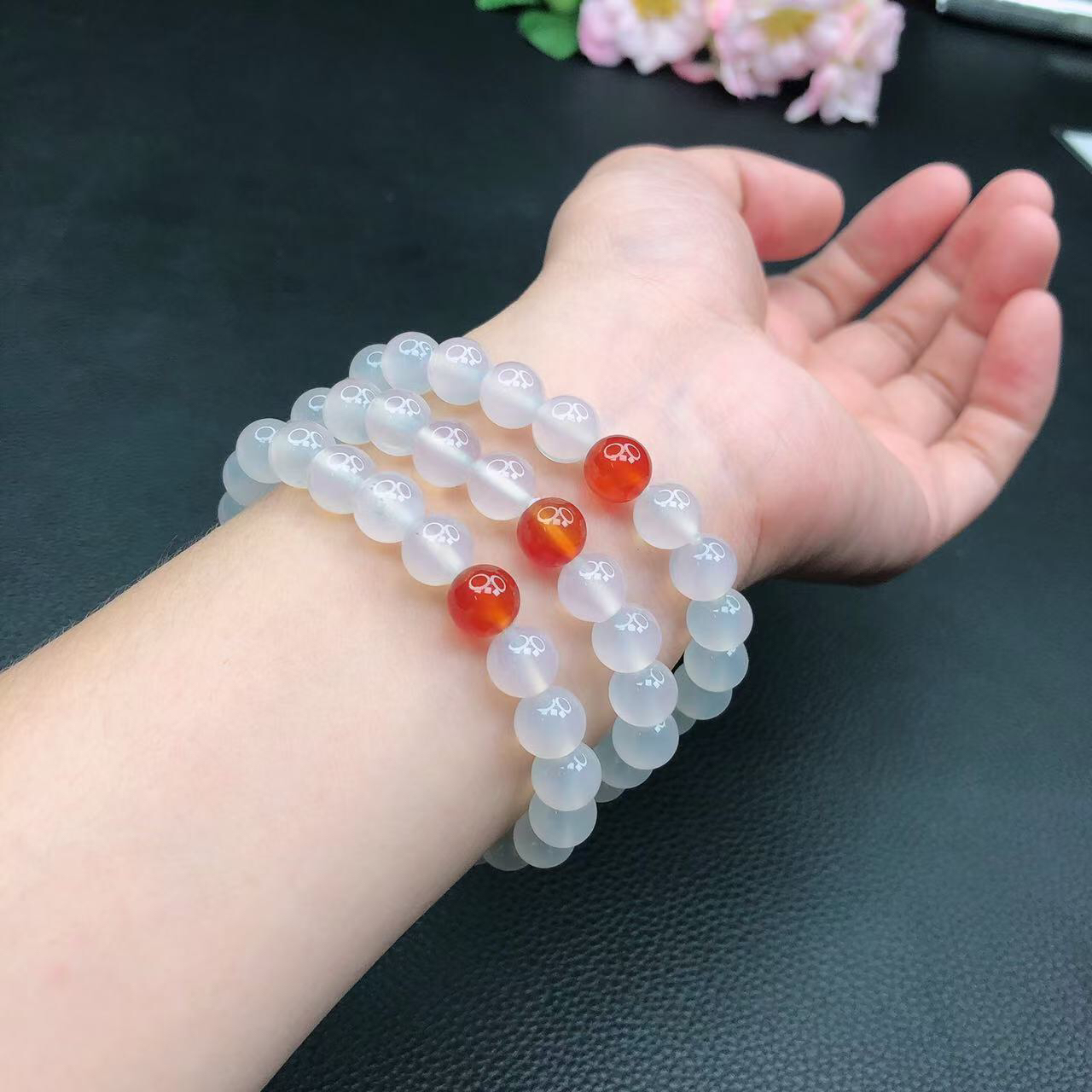 冰透天然玉髓玛瑙手串珠手链【随机单圈一串无证书】