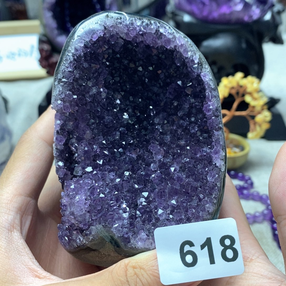 未镶嵌水晶大型摆件（非配饰）