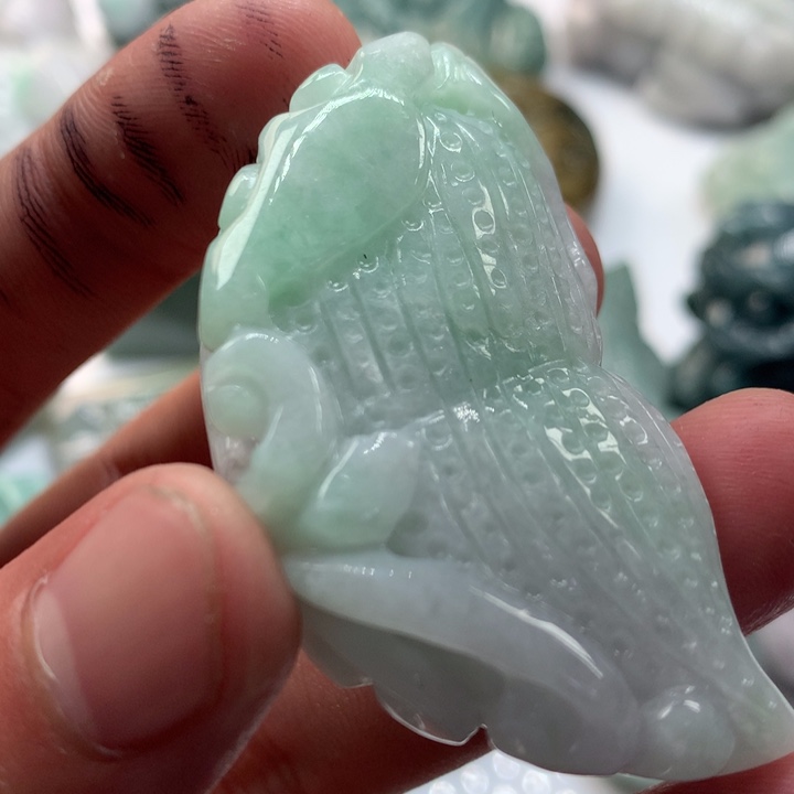 翡翠未镶嵌颈饰保真天然a货翡翠
