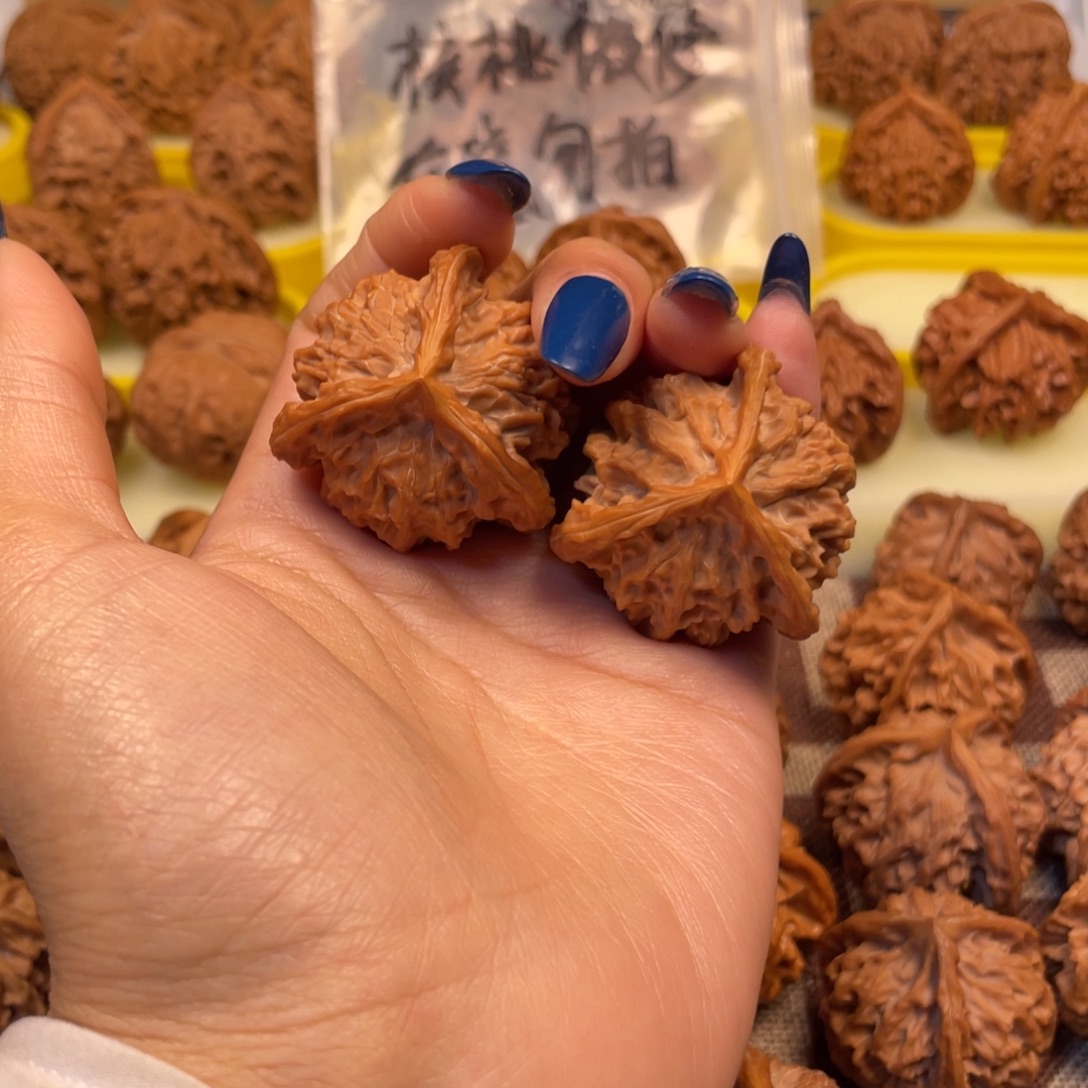 巴***甜吊坠文玩核桃盘山三棱