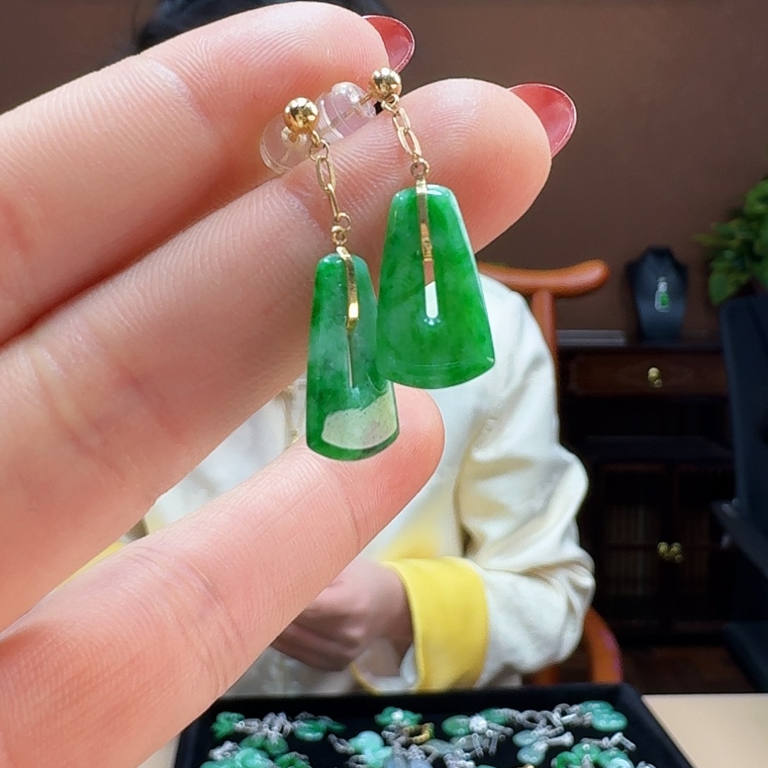 翡翠耳饰18K金镶嵌耳饰