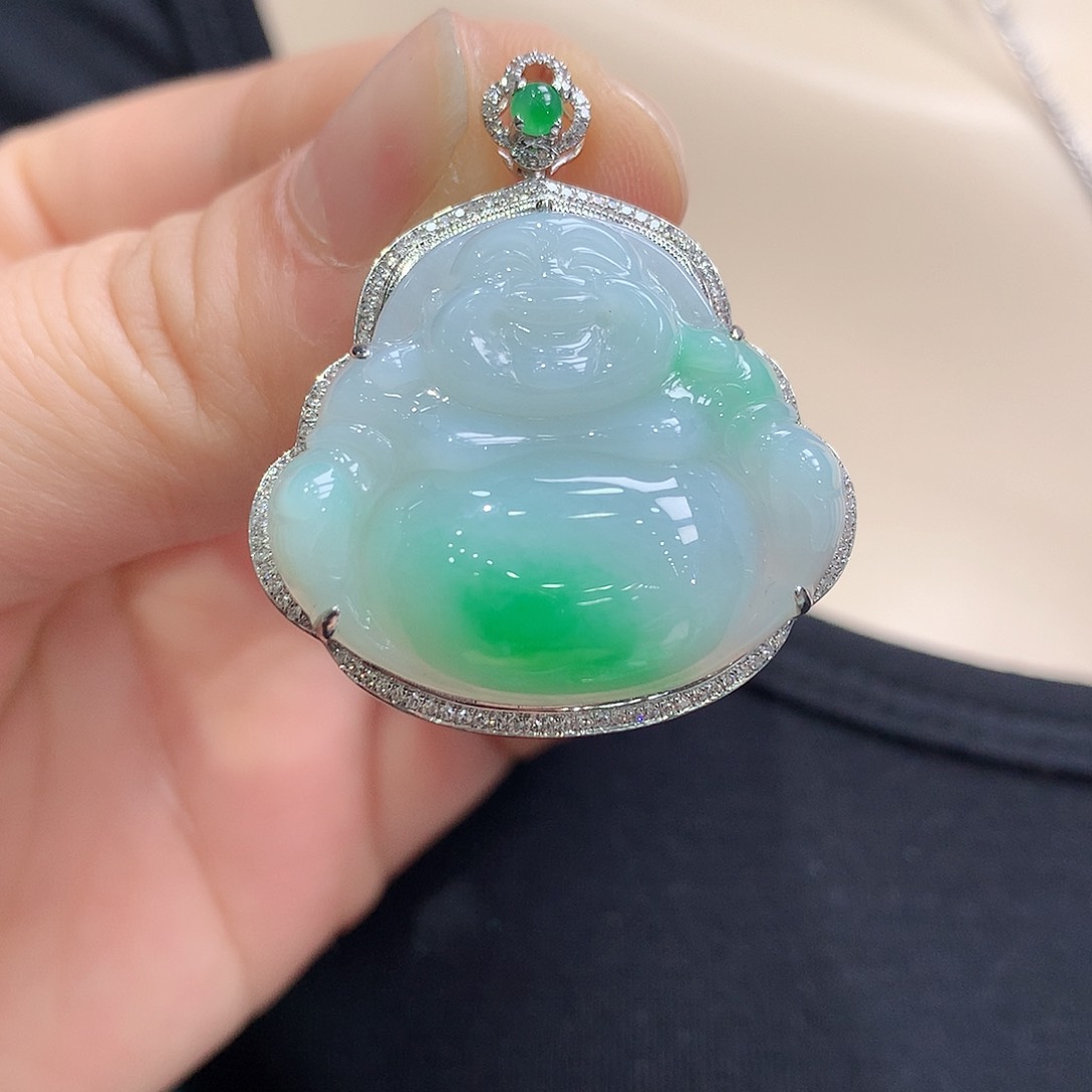 翡翠颈饰18K金镶嵌佛公