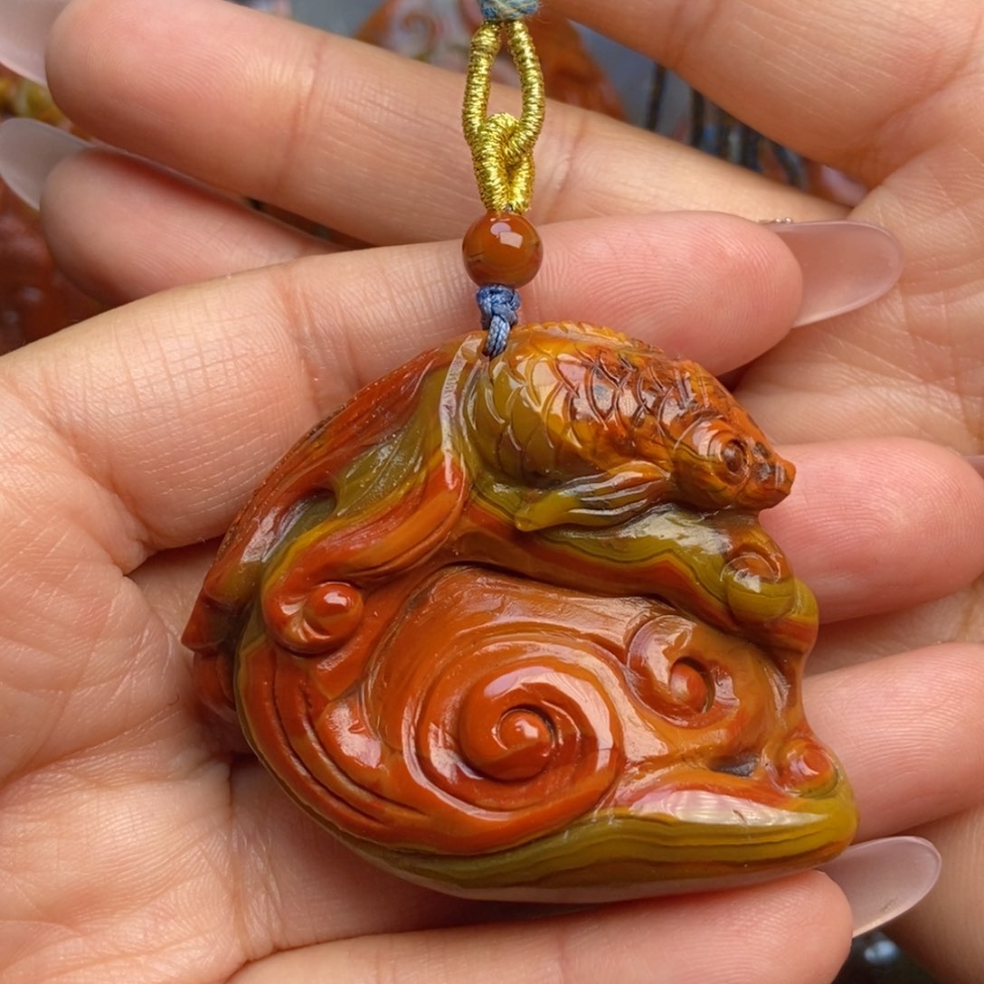 玛瑙/玉髓颈饰未镶嵌战国红