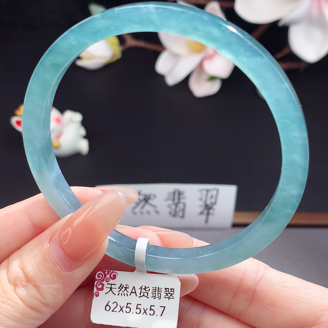 翡翠手镯（圆镯）未镶嵌烧**度