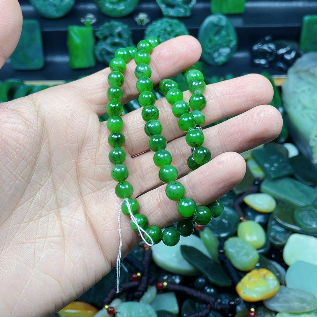 和田玉未镶嵌珠宝半成品