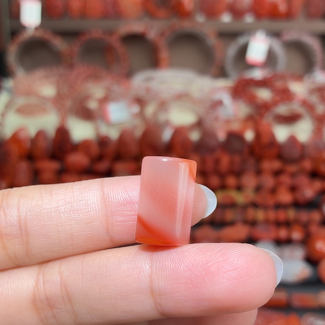 南红玛瑙未镶嵌颈饰无事牌