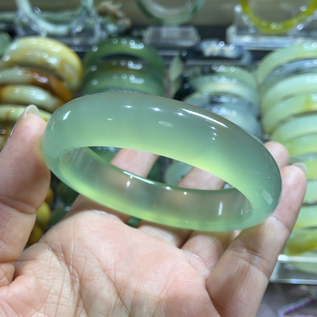 蛇纹石玉手镯未镶嵌61