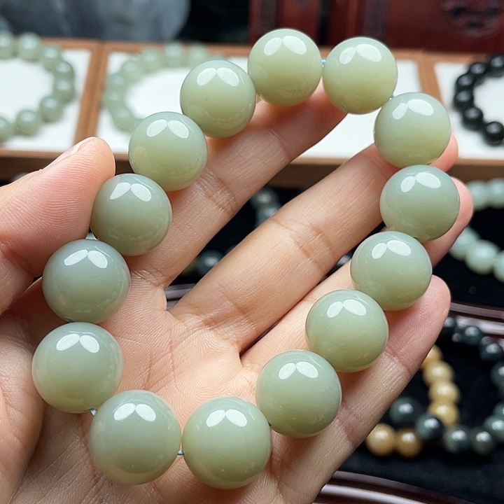 米***宝和田玉未镶嵌手串