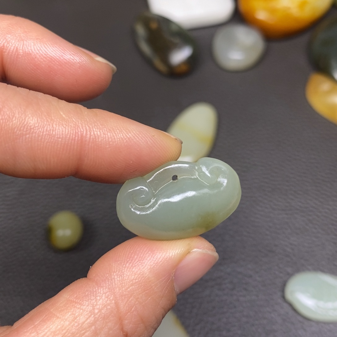 和田玉挂件^_^未镶嵌