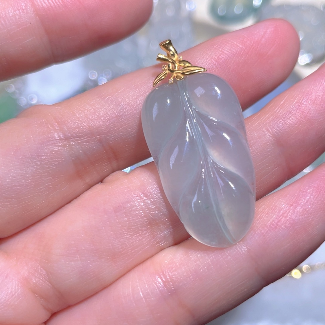 翡翠颈饰18K金镶嵌翡翠